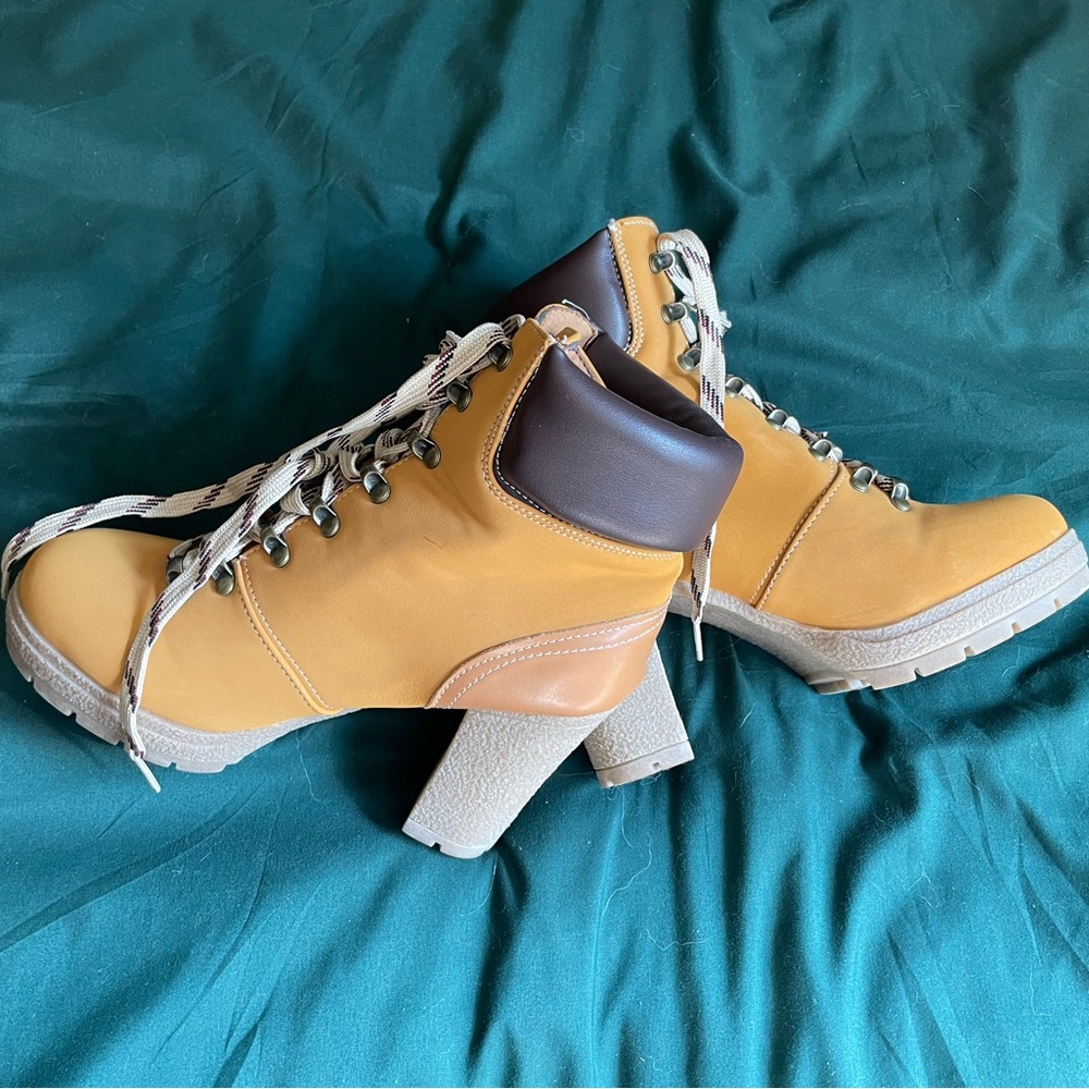 High heel worker boots